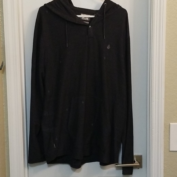 Volcom hoodie - Picture 1 of 4